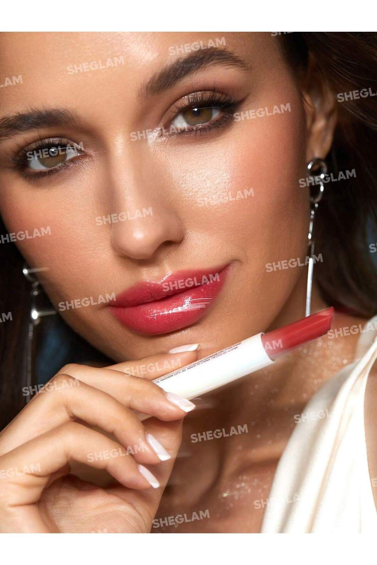 Pout-Perfect Shimmer Lip Plumper - First Crush 2g.